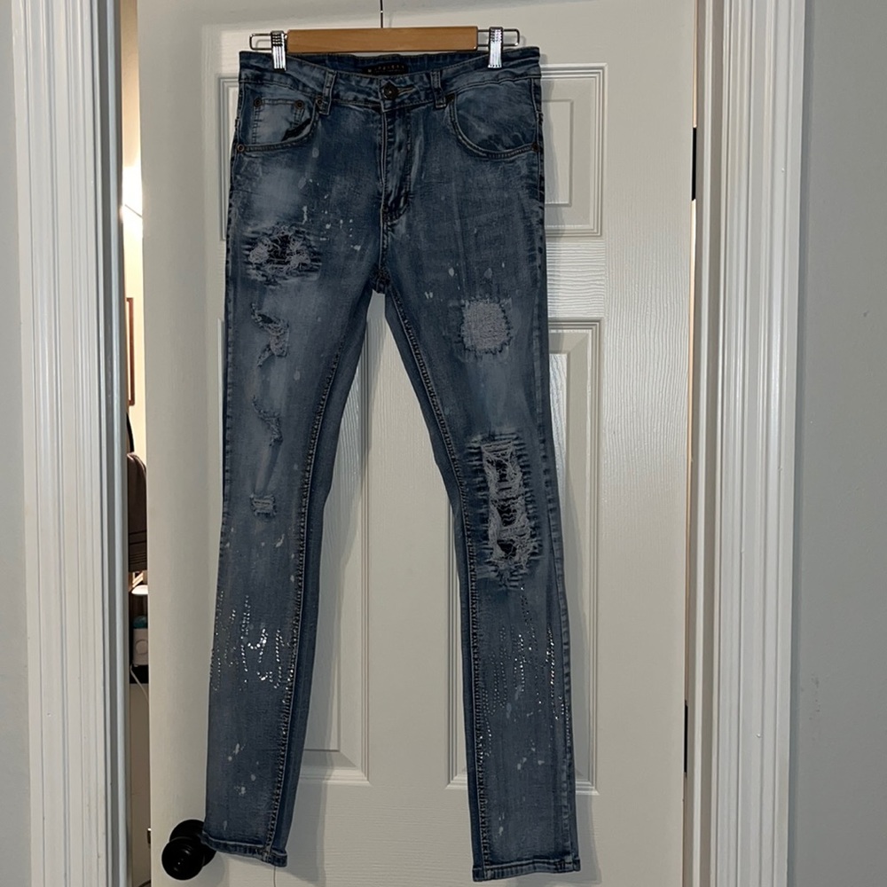 M Society Women’s Politically Incorrect Distressed Embellished Jeans Sz‎ 32x32